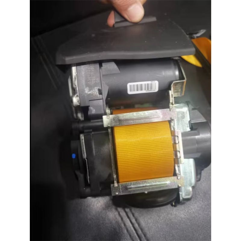 Auto Safety Belt 32131500 Body - огляд і ціна Volvo Car Accessories Xc60