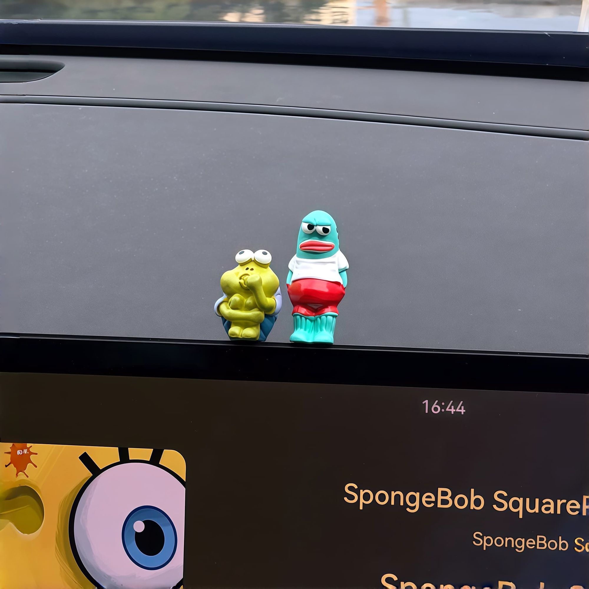 SpongeBob Figurine Ornament Cu - огляд і ціна Car Accessories Girly